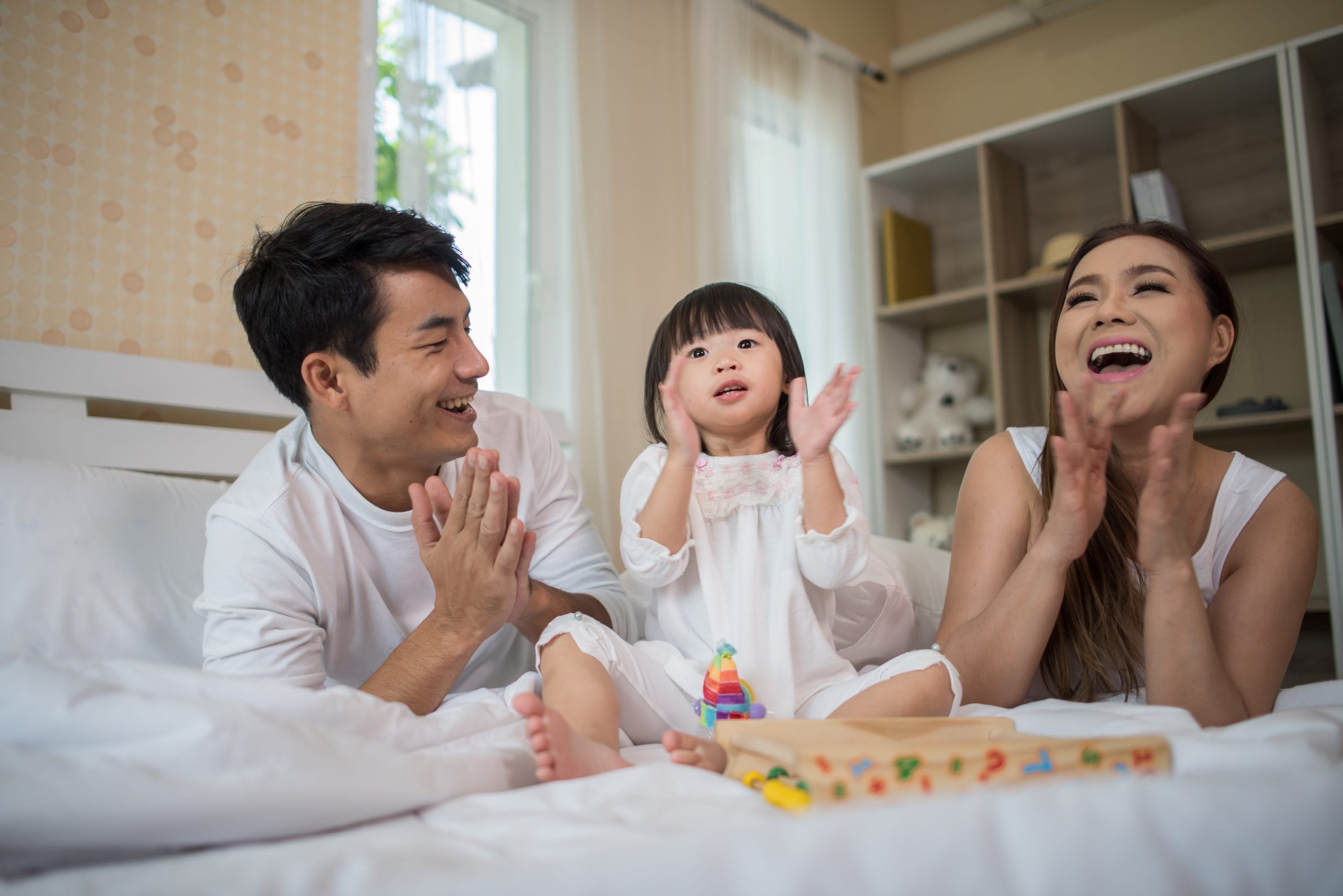 Dạy trẻ cách nói "làm ơn", "cảm ơn" và "xin lỗi"